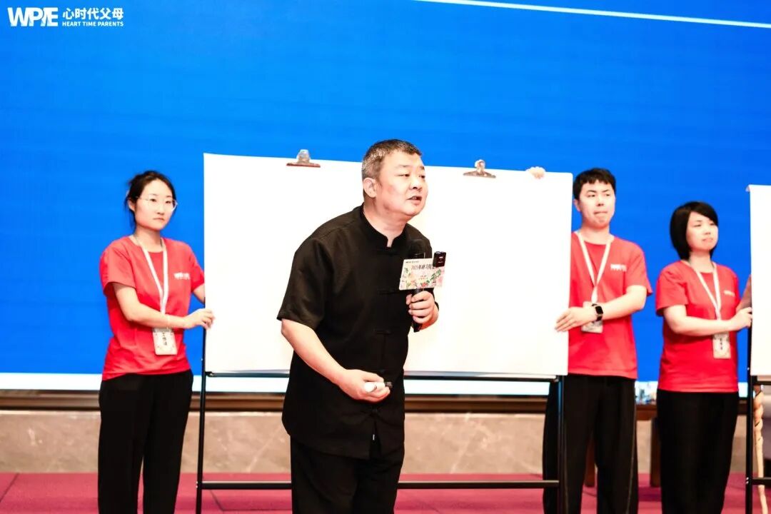 3岁娃撒泼打滚？除了尴尬发火，你还有更好的选择！