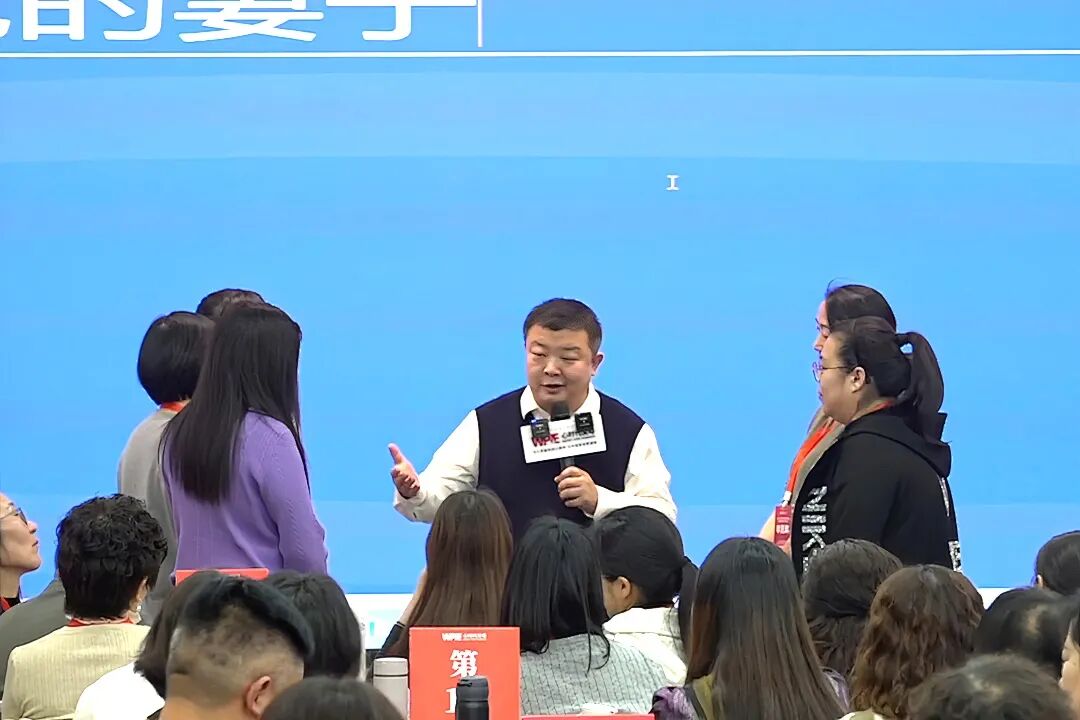 纪琼院长在《导师班》的震撼六问：你的嘴，正在雕刻孩子的命运！