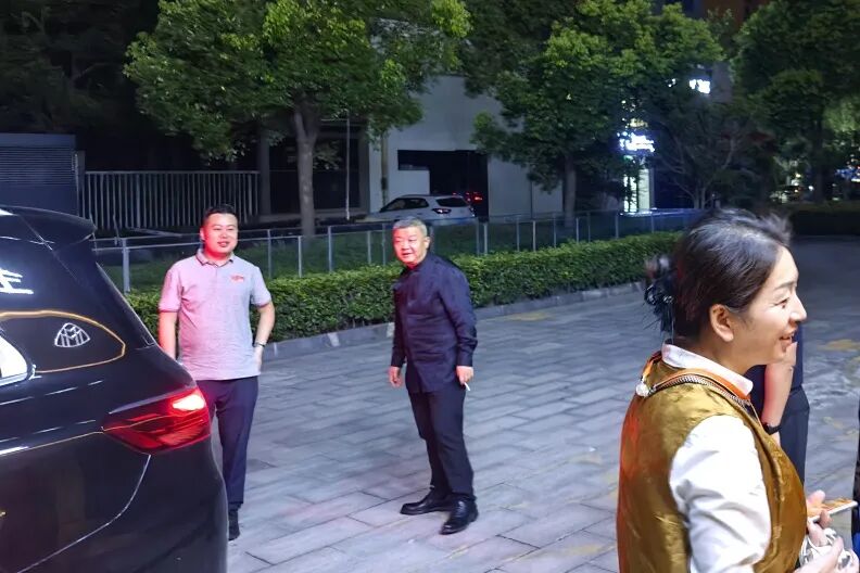 追随王纪琼院长的一天：在平凡中看见光的轨迹