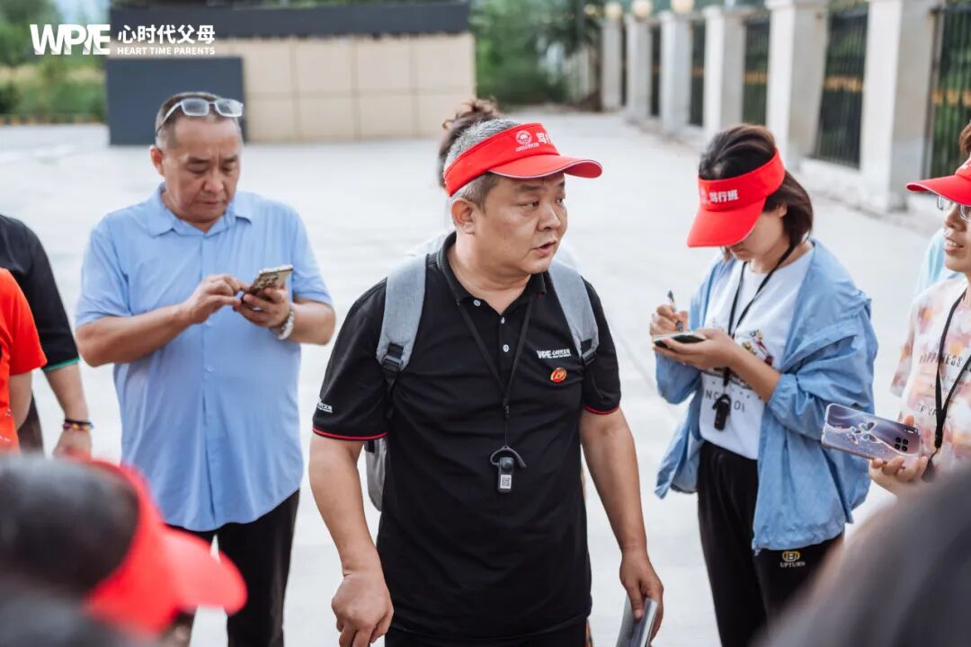 【纪琼院长家庭生态课】孙子死活不上学，58岁奶奶愁哭！——王纪琼院长硬核出手，“三路兵法”救活全家氛围