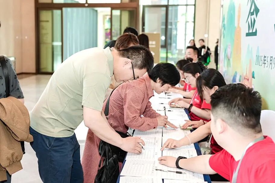 【纪琼院长教育系统方案实操班】一位68岁的老人：“我活这么大，老师、父母都没有教过我，但在心时代，王纪琼院长教会了我……”