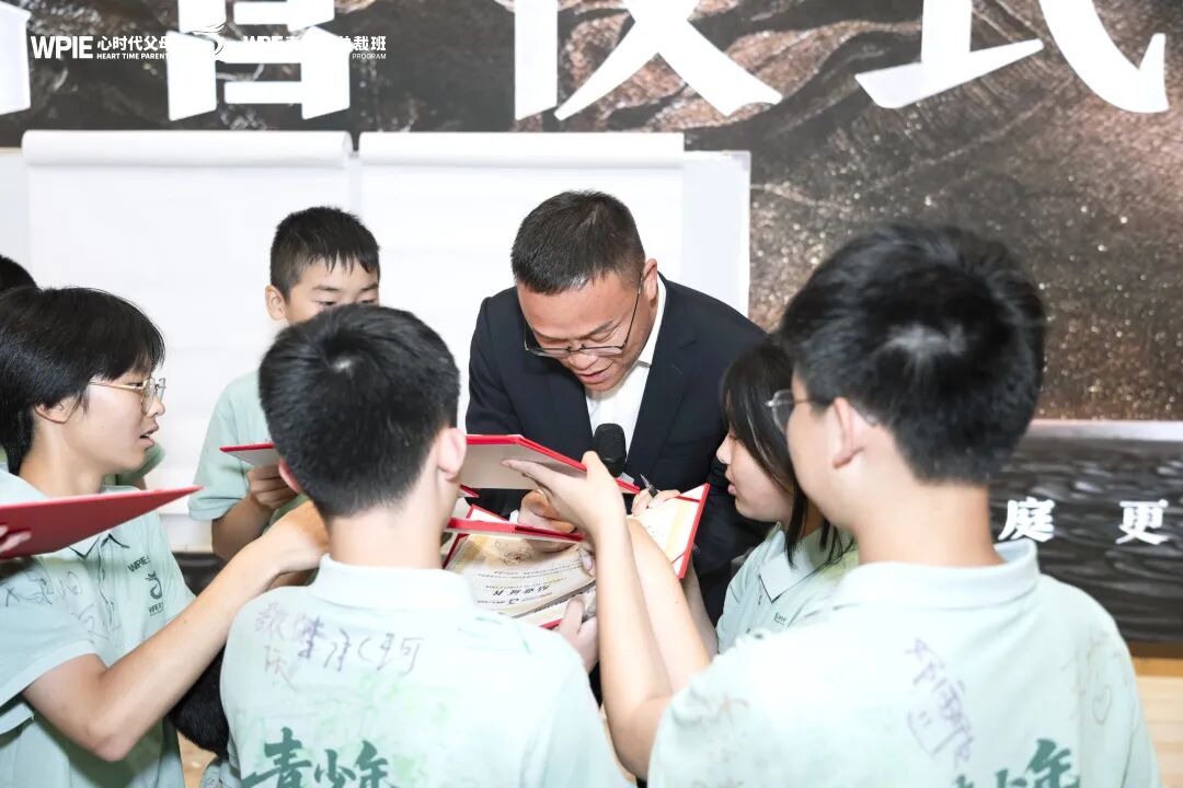 孩子历史考了21分，班里倒数第一，我却在孩子面前宣布：这是天大的喜事啊！