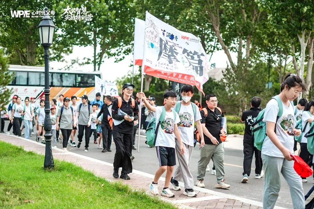 【家庭生态导师班】孩子考倒数第一情绪低落，王纪琼院长一句话，竟扭转了整个局面！