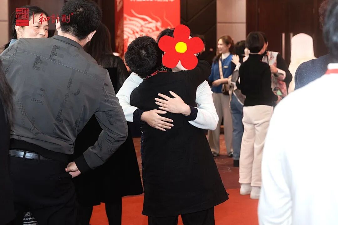 火锅店突然“着火”！——夺门而逃的我和冷静的他们......原来这是我一个人的“火灾演练”