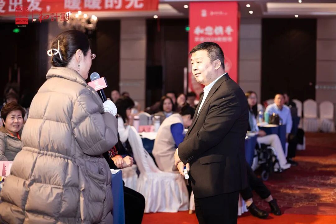 火锅店突然“着火”！——夺门而逃的我和冷静的他们......原来这是我一个人的“火灾演练”