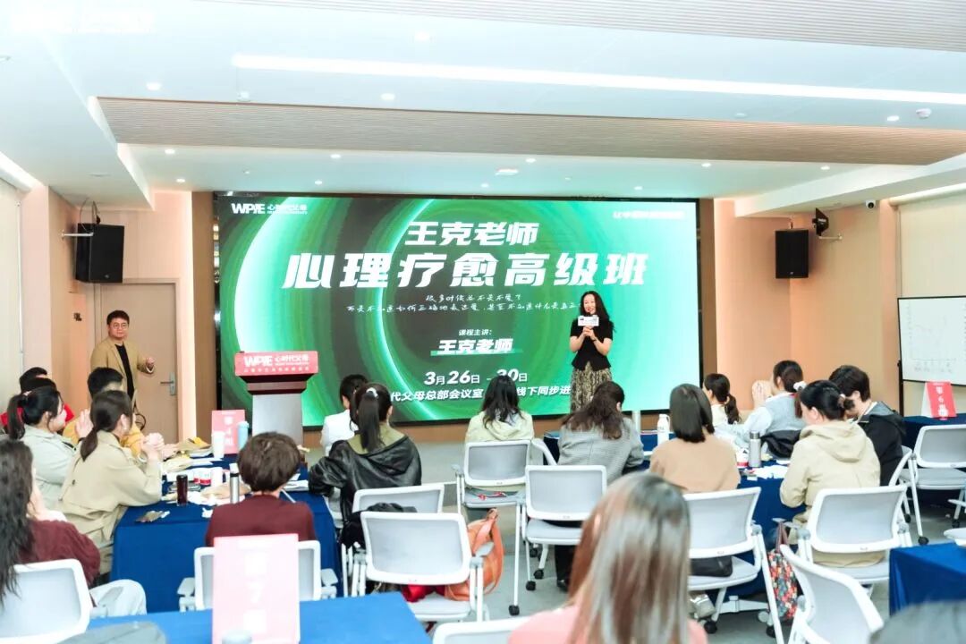 看着70岁的妈妈，我在她耳边说：“妈，我爱你！”——这句话，我用了整整40年！