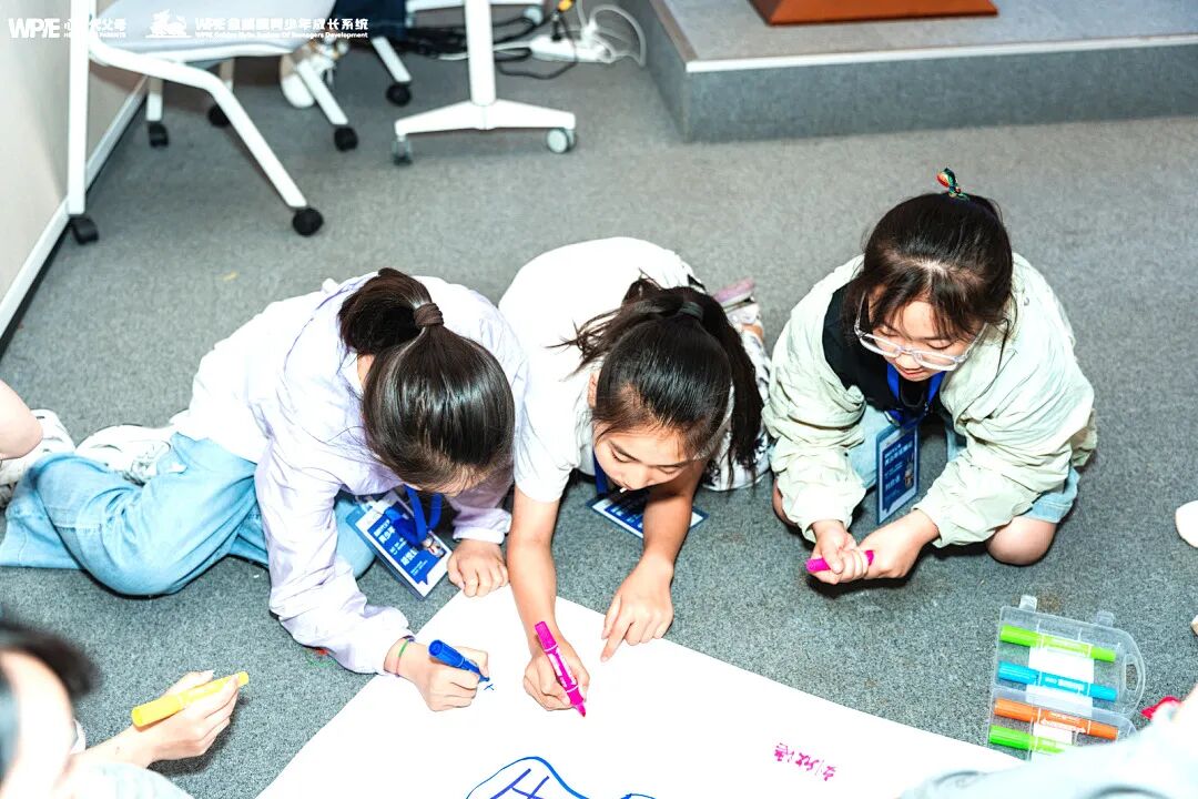 我恨不得从楼上跳下去！年级前十的女孩为何会发出这样的呐喊？