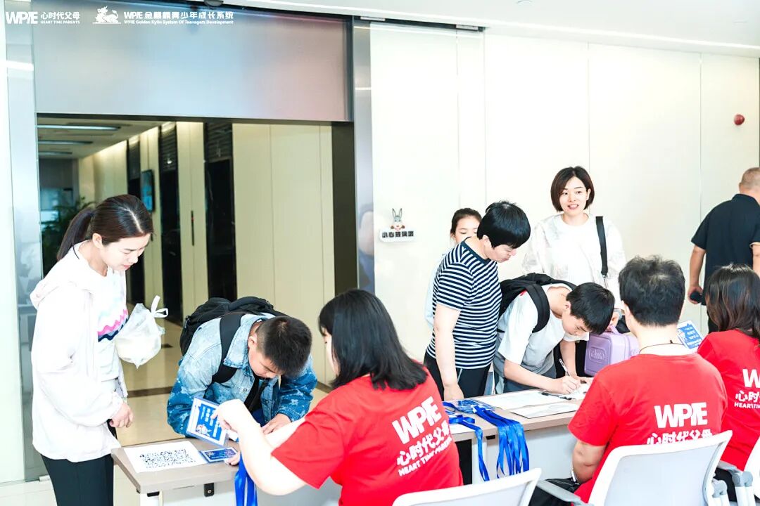 我恨不得从楼上跳下去！年级前十的女孩为何会发出这样的呐喊？