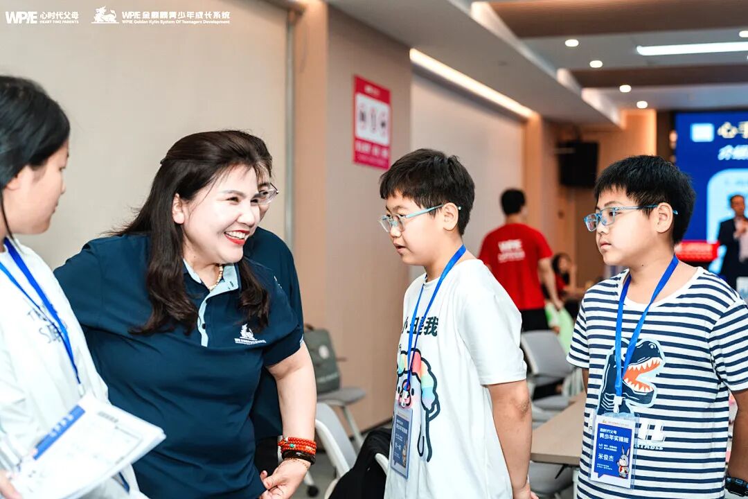 我恨不得从楼上跳下去！年级前十的女孩为何会发出这样的呐喊？