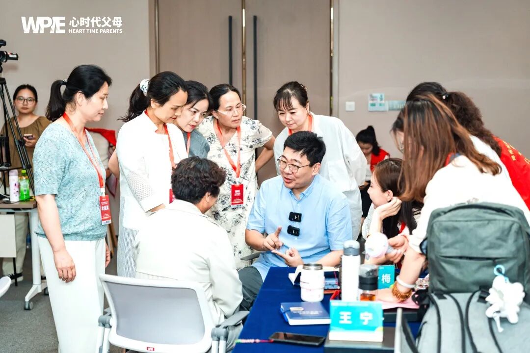 【兆鹏老师心理咨询实战班】“孩子，你的价值远不止于一张奖状！”