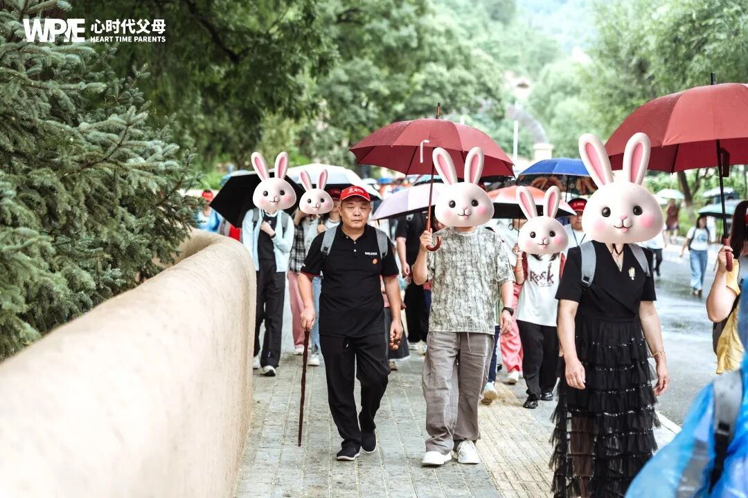 【纪琼院长导师班】“我一发火，儿子就忍不住咬被子.....我该怎么办？”一位母亲在课程现场求助纪琼院长