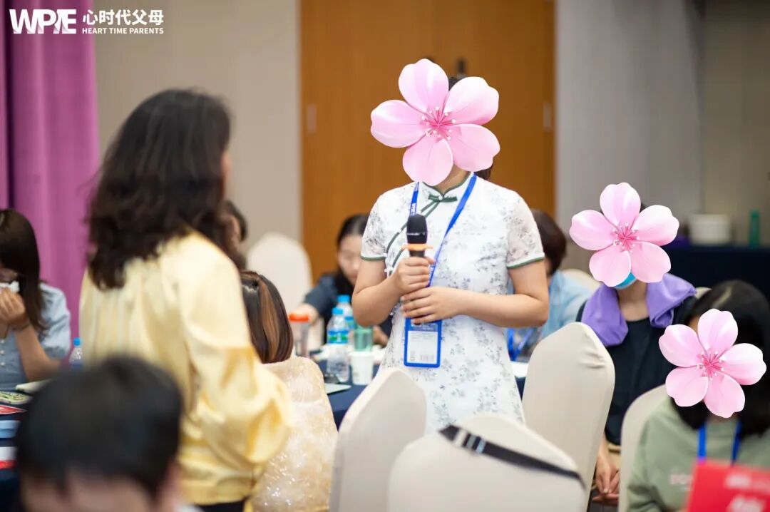 那句“妈妈连一瓶矿泉水都舍不得买，却给你买了名牌鞋”，到底是在爱孩子还是在为“自我感动”买单？