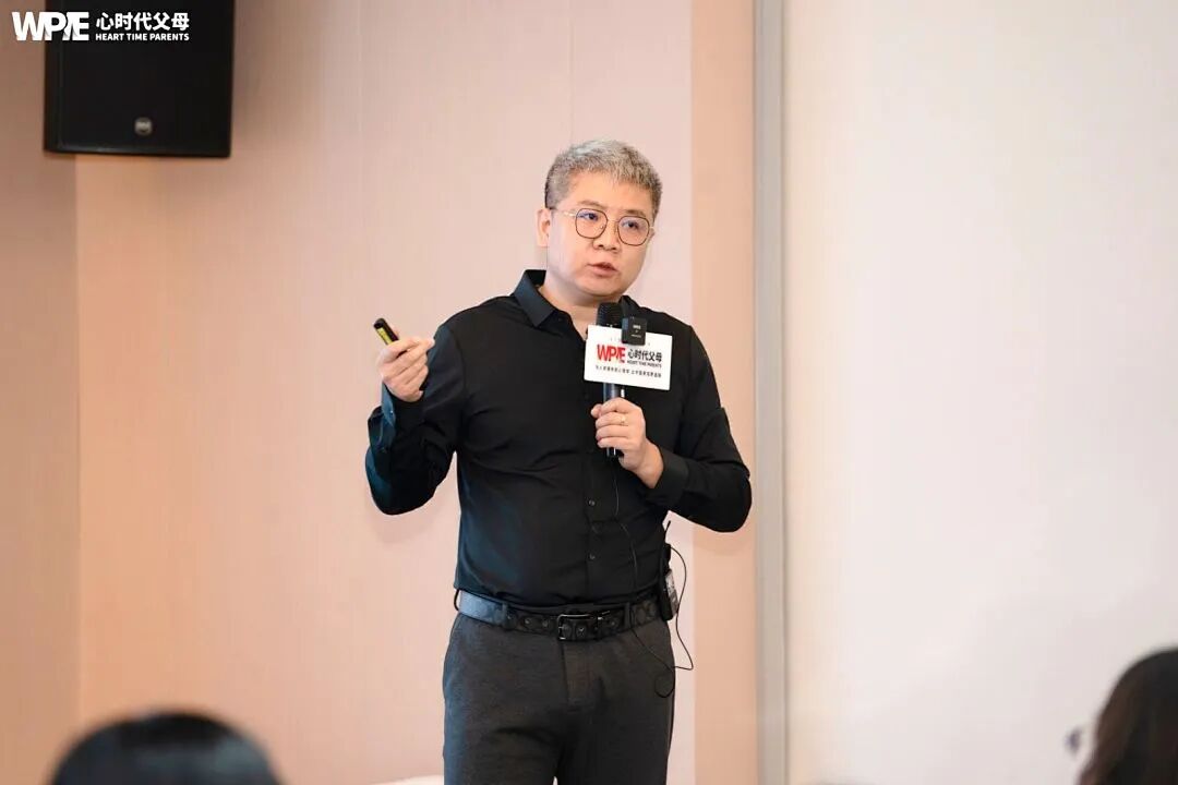 女儿崩溃大哭：“为什么我讨厌的人比我考得好？” 王克老师的回答，让在场所有学员震惊！