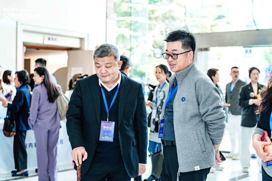 【纪琼谈家读书慧】如何才能遇见生命中的“光光级”榜样，那就加入纪琼院长的《家庭生态导师班》吧！