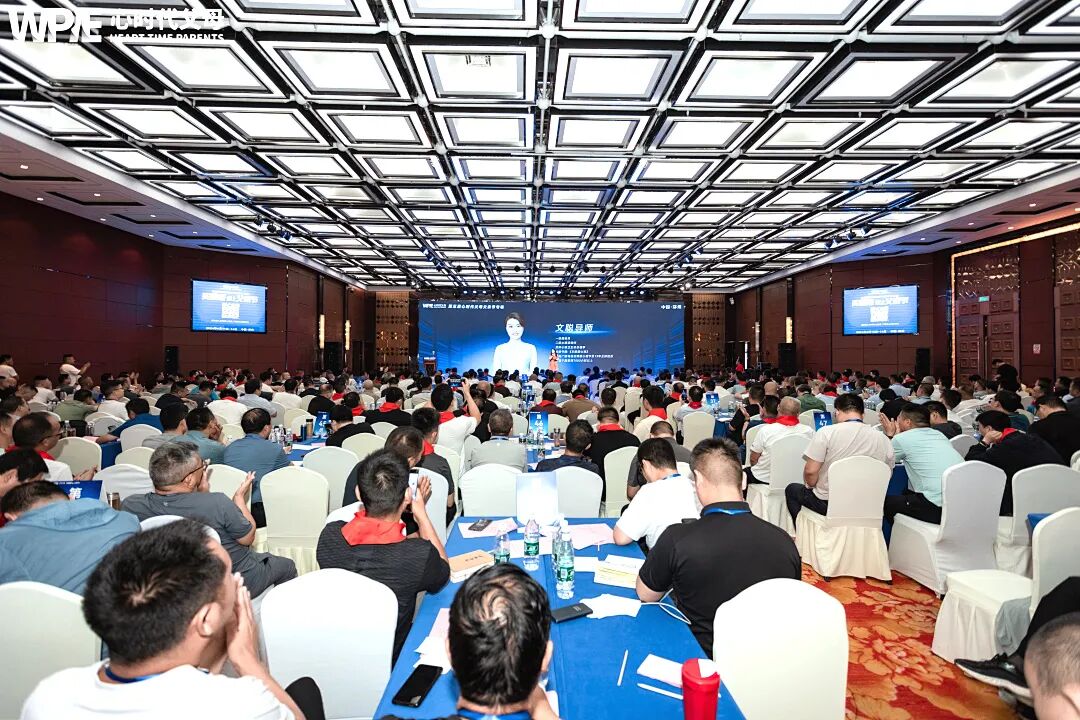 【文聪老师私人定制陪伴赢】“父亲故意当面吐痰让我扫，我哭了！”文聪老师一针见血：“问题全在你身上！”