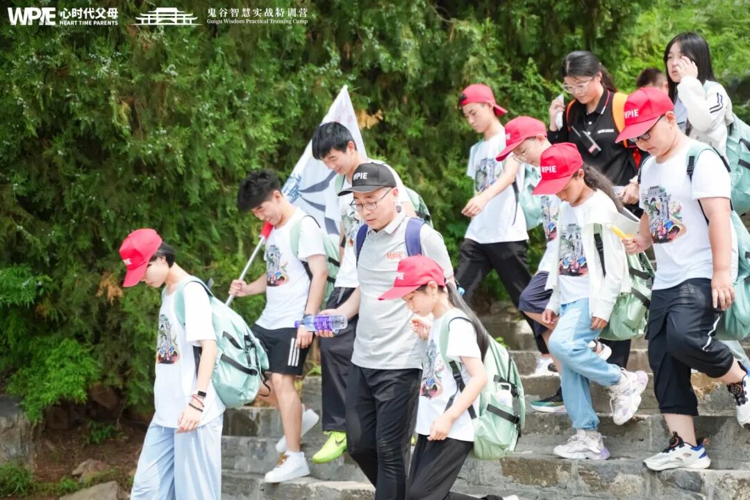 【纪琼院长家庭生态导师班】孩子休学，丈夫崩溃打人，她绝望求助——纪琼院长揭开真相：“孩子休学只是表象！”