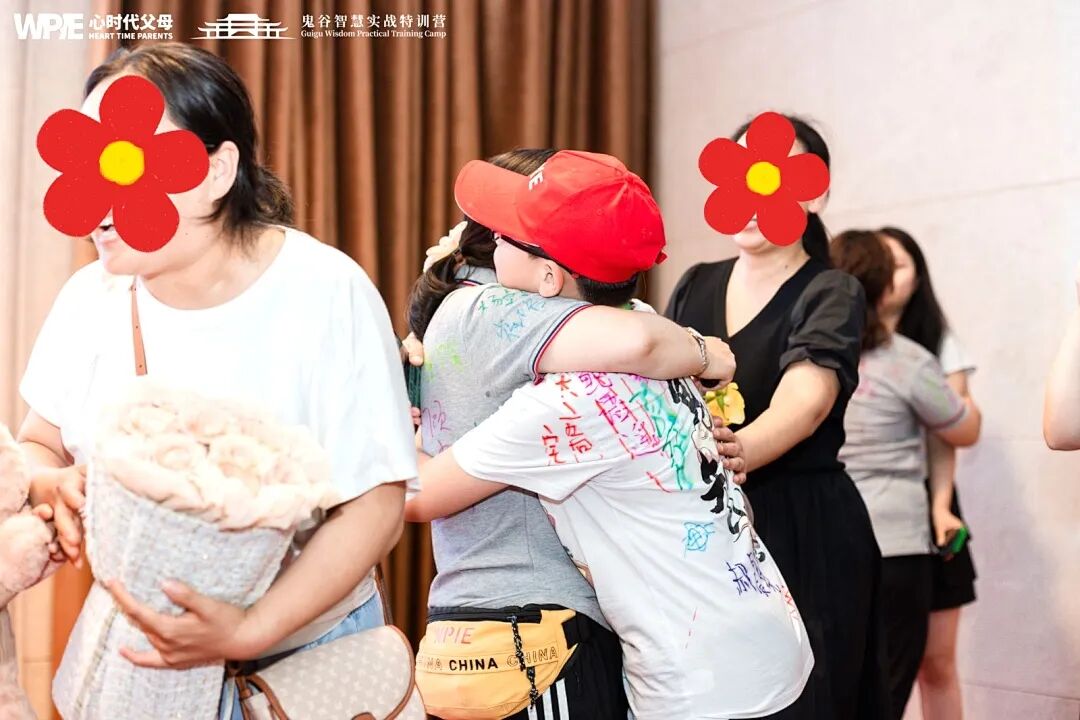 【纪琼院长家庭生态导师班】孩子休学，丈夫崩溃打人，她绝望求助——纪琼院长揭开真相：“孩子休学只是表象！”