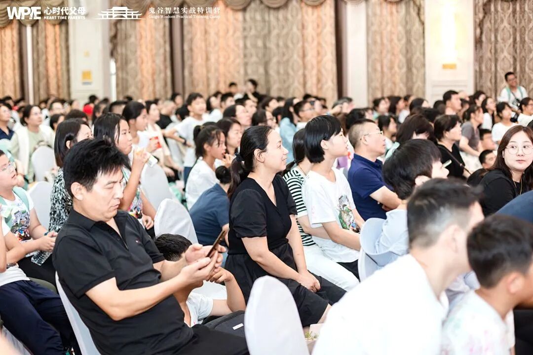 【纪琼院长家庭生态导师班】孩子休学，丈夫崩溃打人，她绝望求助——纪琼院长揭开真相：“孩子休学只是表象！”