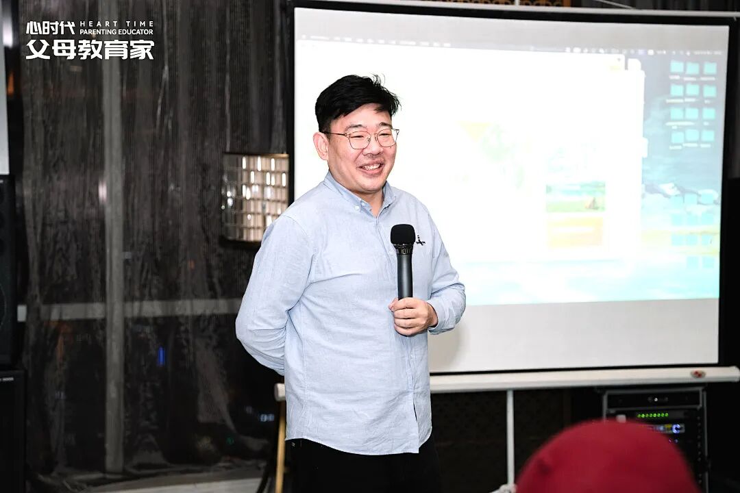 孩子看见好朋友跟“讨厌的人”说话就心烦？兆鹏老师：“你不是选项，更不是商品！为什么要活在别人的选择里?”