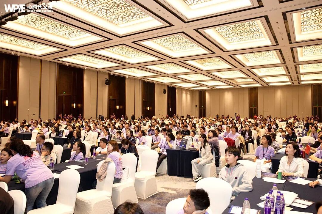 【金麒麟青少年成长系统】父亲兄长在指责，儿子却说：“妈，别难过，我陪你！”——这是我服务的“金麒麟”孩子，发来的最美的信息