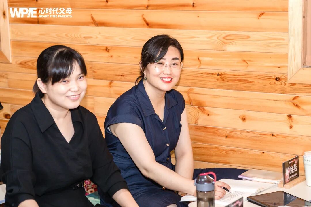 郑州暴雨天，男孩当街扔下女友，女孩痛哭淋漓，究竟发生了什么？结局意想不到！