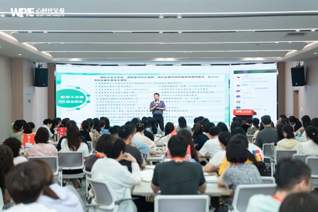 不曾被命运打垮的她，在王克老师这里拿到了人生的喜剧脚本！