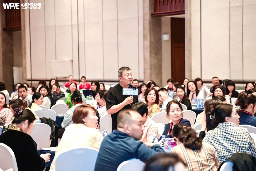 一个“拒绝成长”的男人如何制造两代人的创伤——不要因为溺爱把儿子养成妈宝男