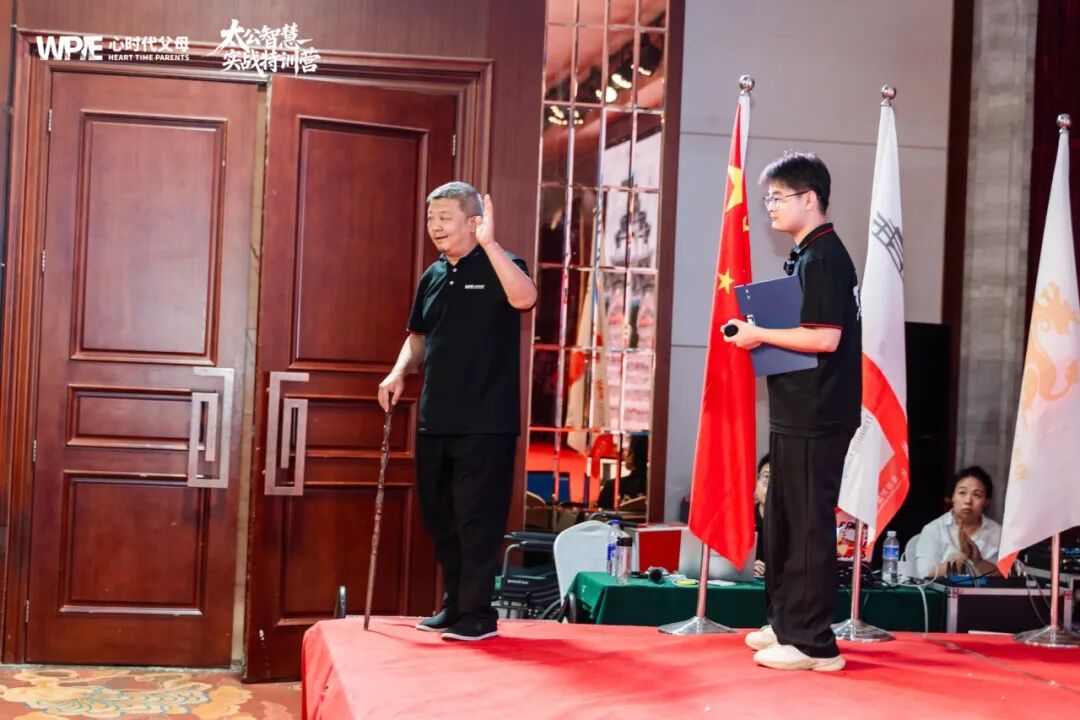 【咱们的故事】佳梅老师——从“冰封妈妈”到鲜活自己，我找到了觉醒与求助的力量