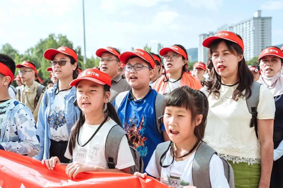 王纪琼院长五问重构笃行班研学认知——从盯娃打杂到三代共修！