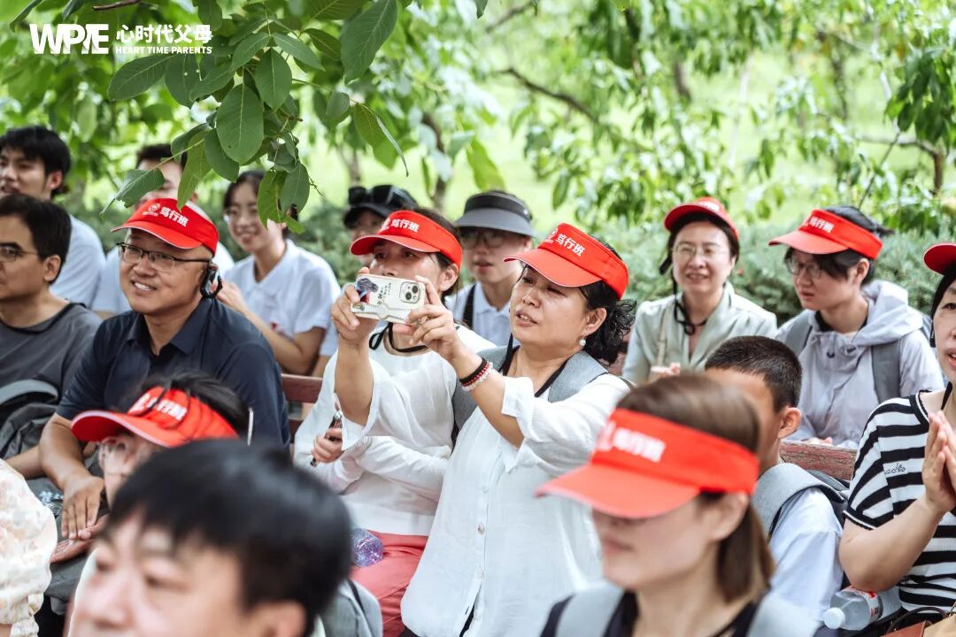 王纪琼院长五问重构笃行班研学认知——从盯娃打杂到三代共修！