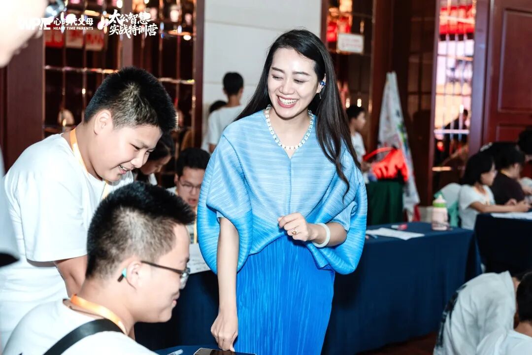 泳瑱老师口才能量陪伴营第一课——念头转个弯，宝藏家人就在眼前！