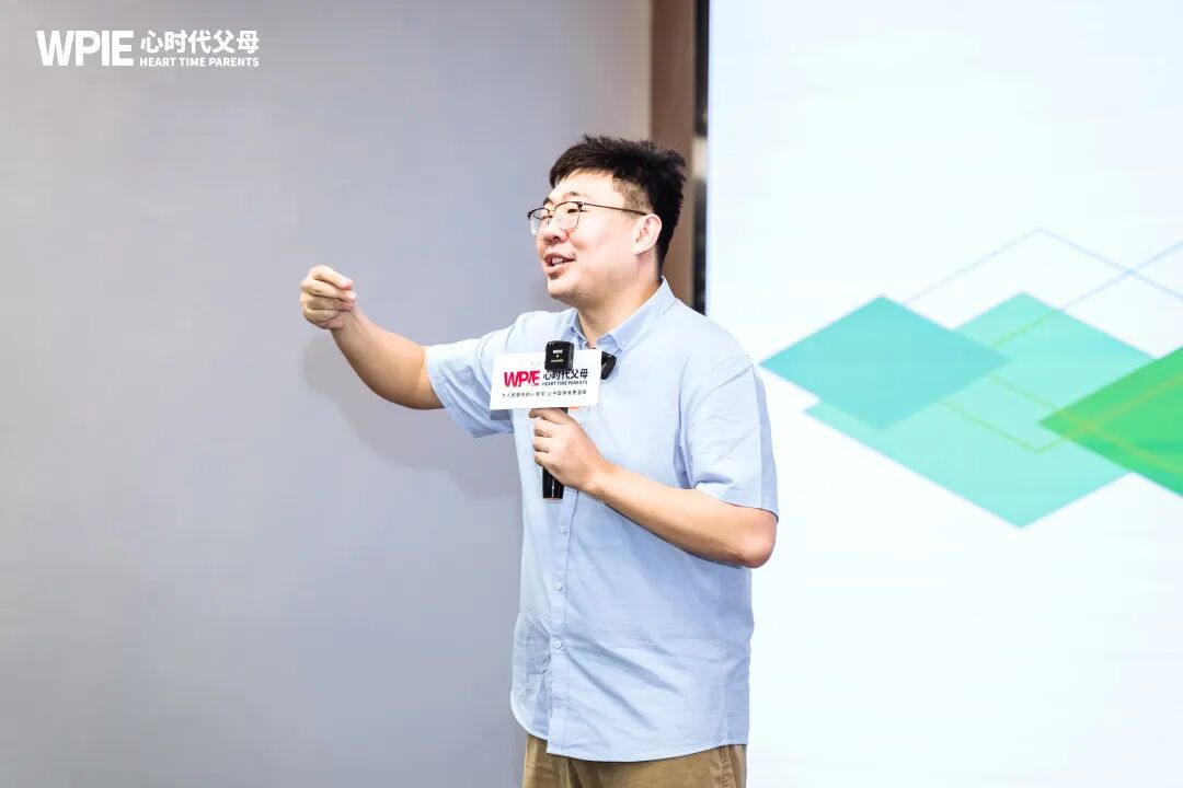 学员叹息“生命没有意义”时，张兆鹏老师：“那就别活了！”