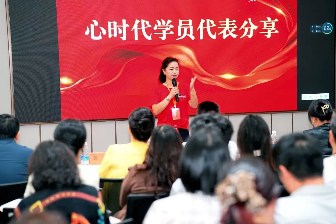 【咱们的故事】从破茧重生到西南先锋——李琳老师的力量绽放与自我超越