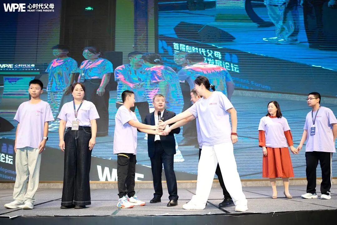 “妈妈，我不去午托！”——叶雪白老师：“宁可中午来回跑，也别送低龄孩子去午托！”