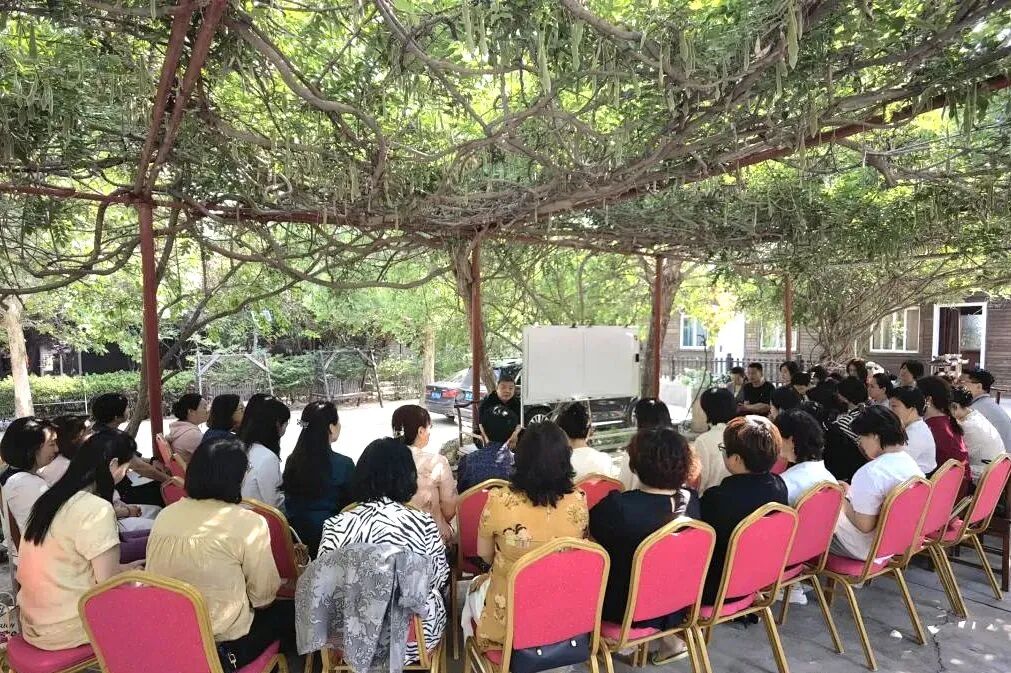 大琼山庄培训第二日：一条爬虫撬动的心理课！