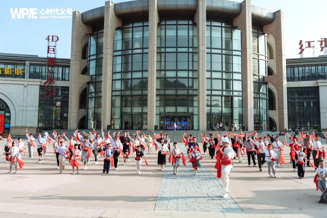 【纪琼院长家庭系统教育方案实操班】纪琼院长直播间黑屏反倒被夸？原来会说话的人，运气都藏在嘴里！