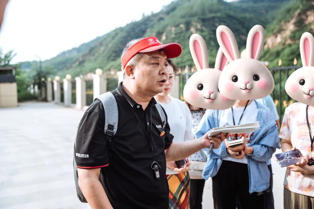 原来孩子吃这套！到底是什么秘籍能让早起困难的孩子开心起床跑去上学？