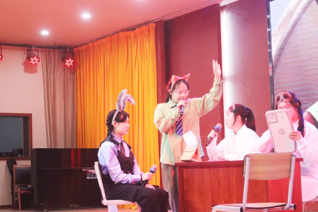 我校高中部举办英语才艺show 我校高中部举办英语才艺show