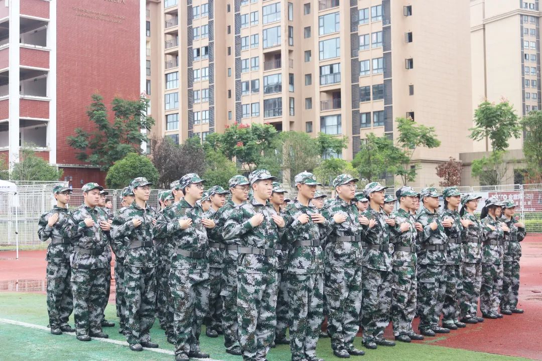 军训磨砺淬炼青春 强国有我正是当时 军训磨砺淬炼青春 强国有我正是当时