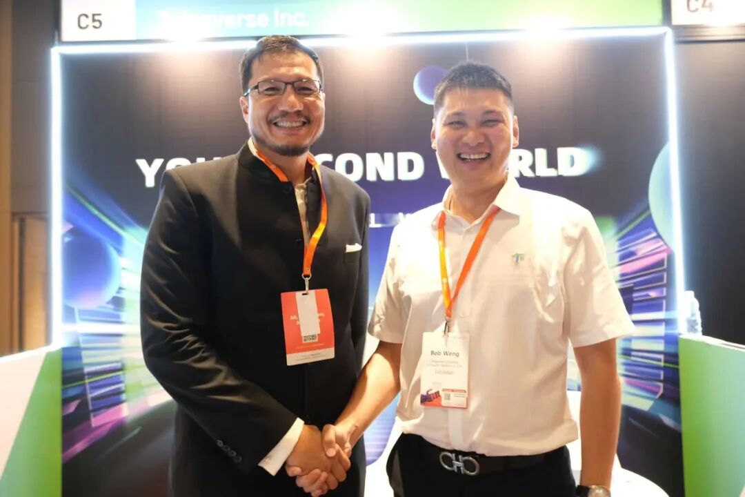 青洲全球首次亮相，平行世界高朋满座，AWE现场直击