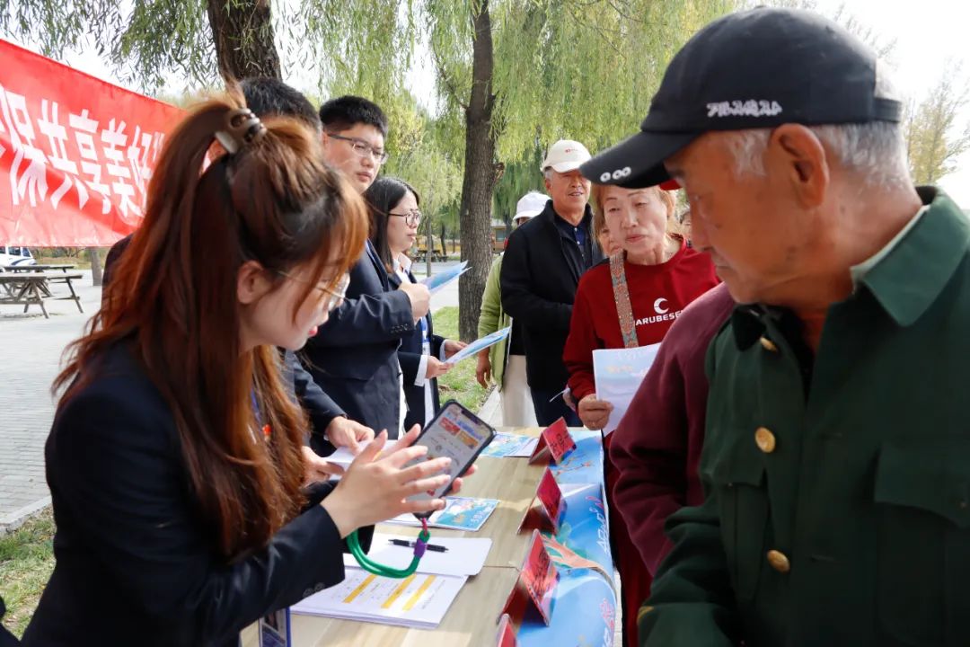 北京组织开展80余场活动，将社保服务送进万家