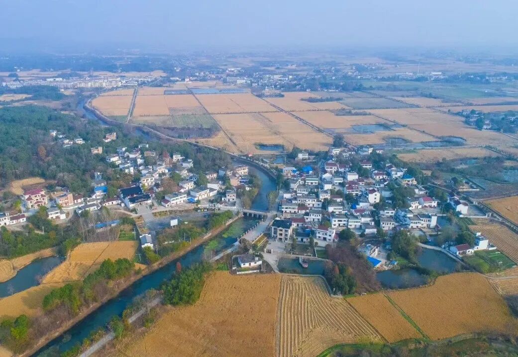 年底,日军经梅冲山口遭新四军五团三个营的阻击,支队司令谭震林同志