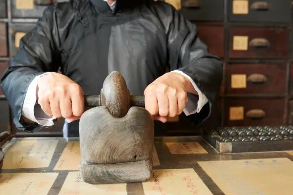 这款常用中成药到底适用于风寒还是风热，应该怎么用？