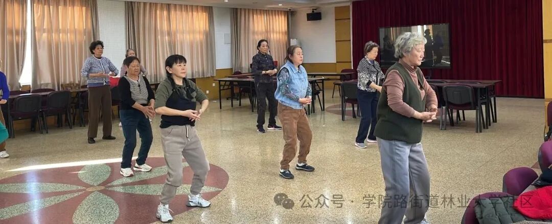 八段锦健身2.jpg