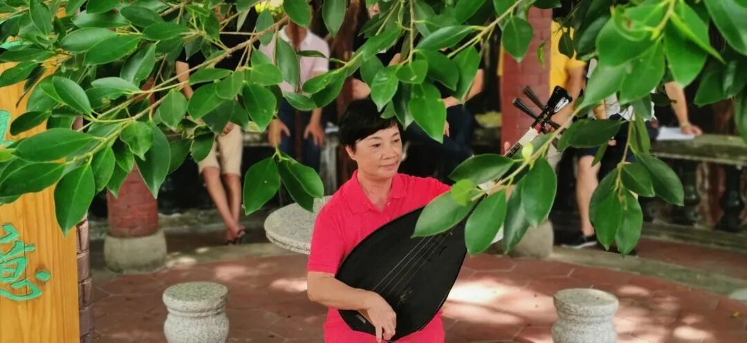 非遗进校园锦歌皇后王素华做客漳州社区大学