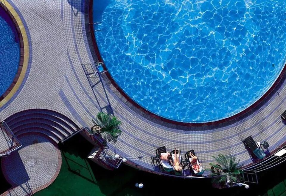 Shanghai Outdoor Pools 2026 ： Prices, Dates & Family Picks