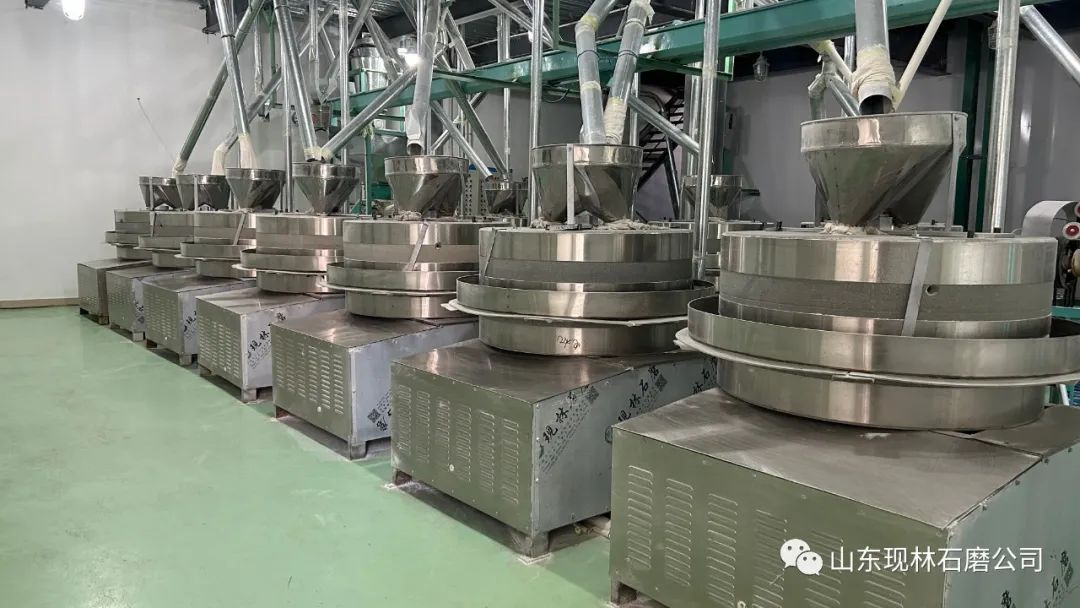 面粉小型石磨机图片_小型石磨面粉机_面粉小型石磨机价格