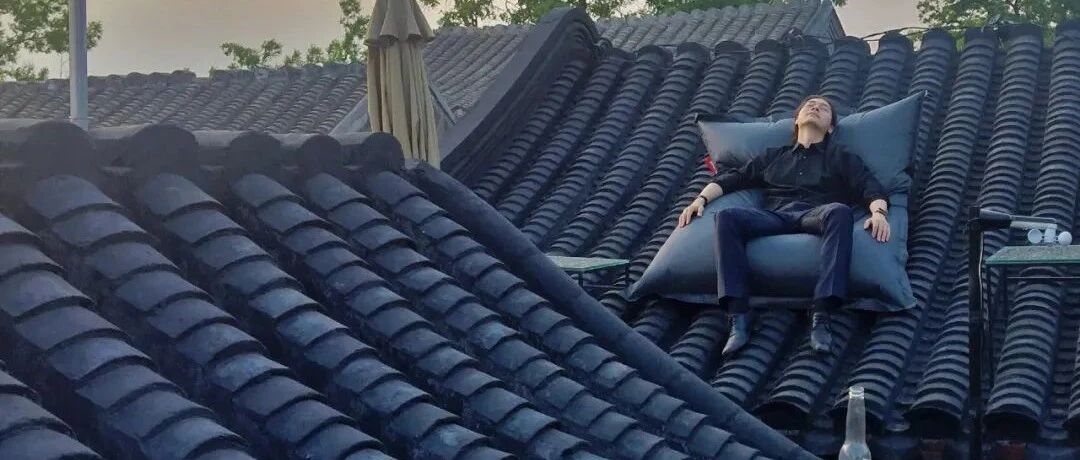 35岁和明星造房一夜成名，因颜值被网友称为建筑系男神：我不介意被说蹭流量