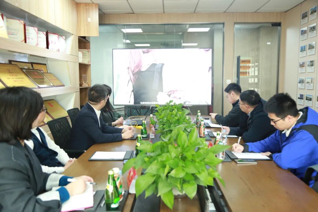 【美地港医疗资讯】热烈欢迎青城合作片区管委会、高都公司一行领导莅临美地港医疗集团