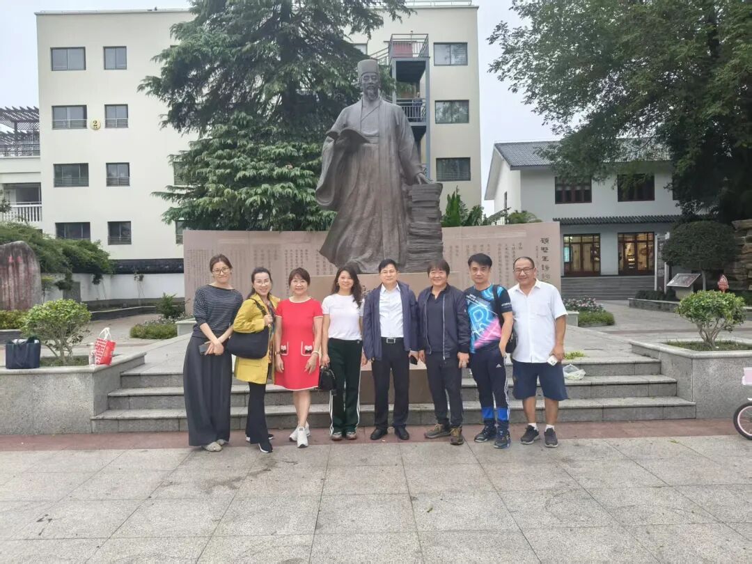 台湾省高雄市理烫发美容业职业工会一行莅临葆蒂兰国际-美熙（上海）生物科技有限公司